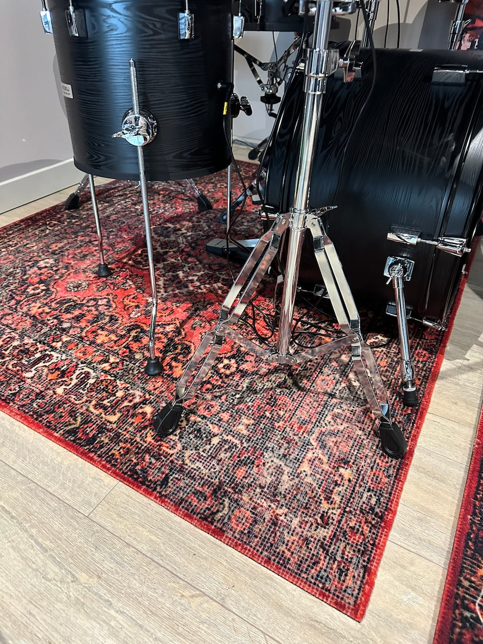 DRUMnBASE Sound STAGE 150×130cm Persian Worn Red Vibration Isolation carpet