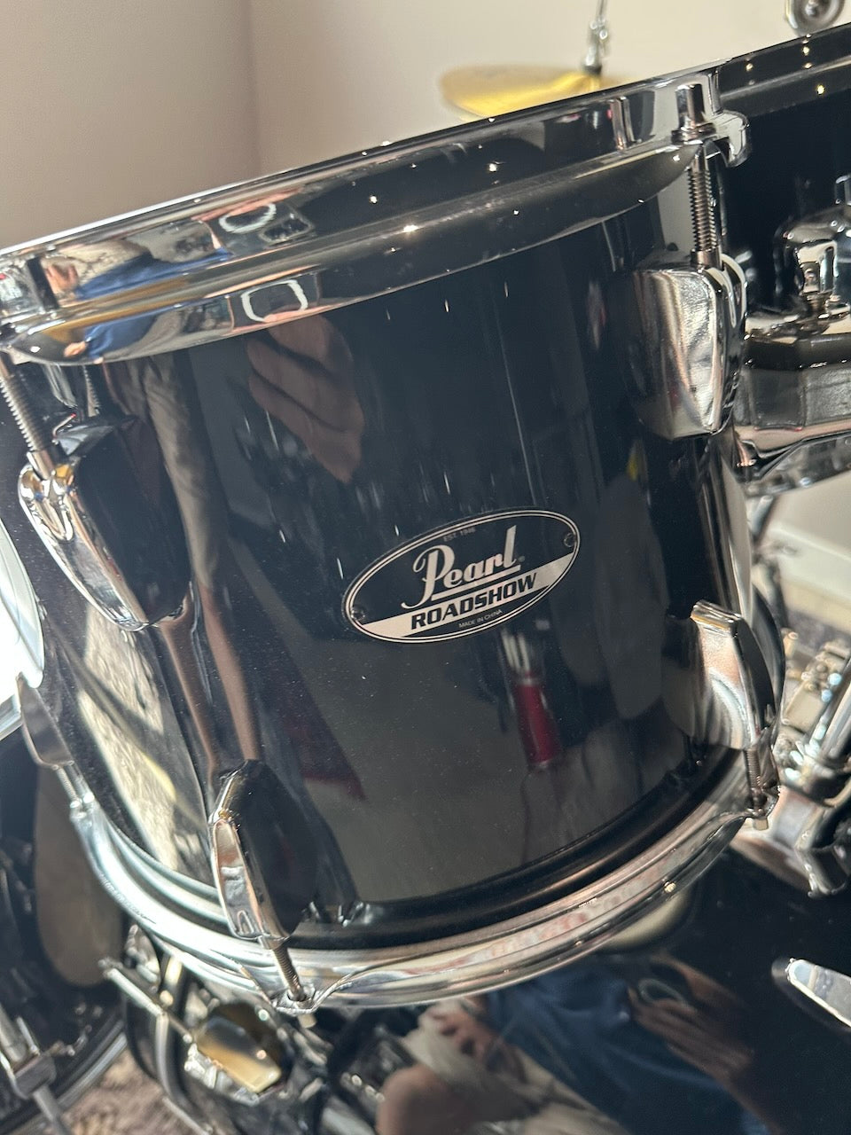 Pearl Roadshow 5-piece Acoustic Drumkit — 22" Jet Black (pre-owned)