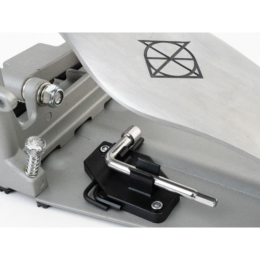 Close-up of the Dixon DIXON PP-PK New K Series single bassdrum pedal showing chain drive and adjustment components.