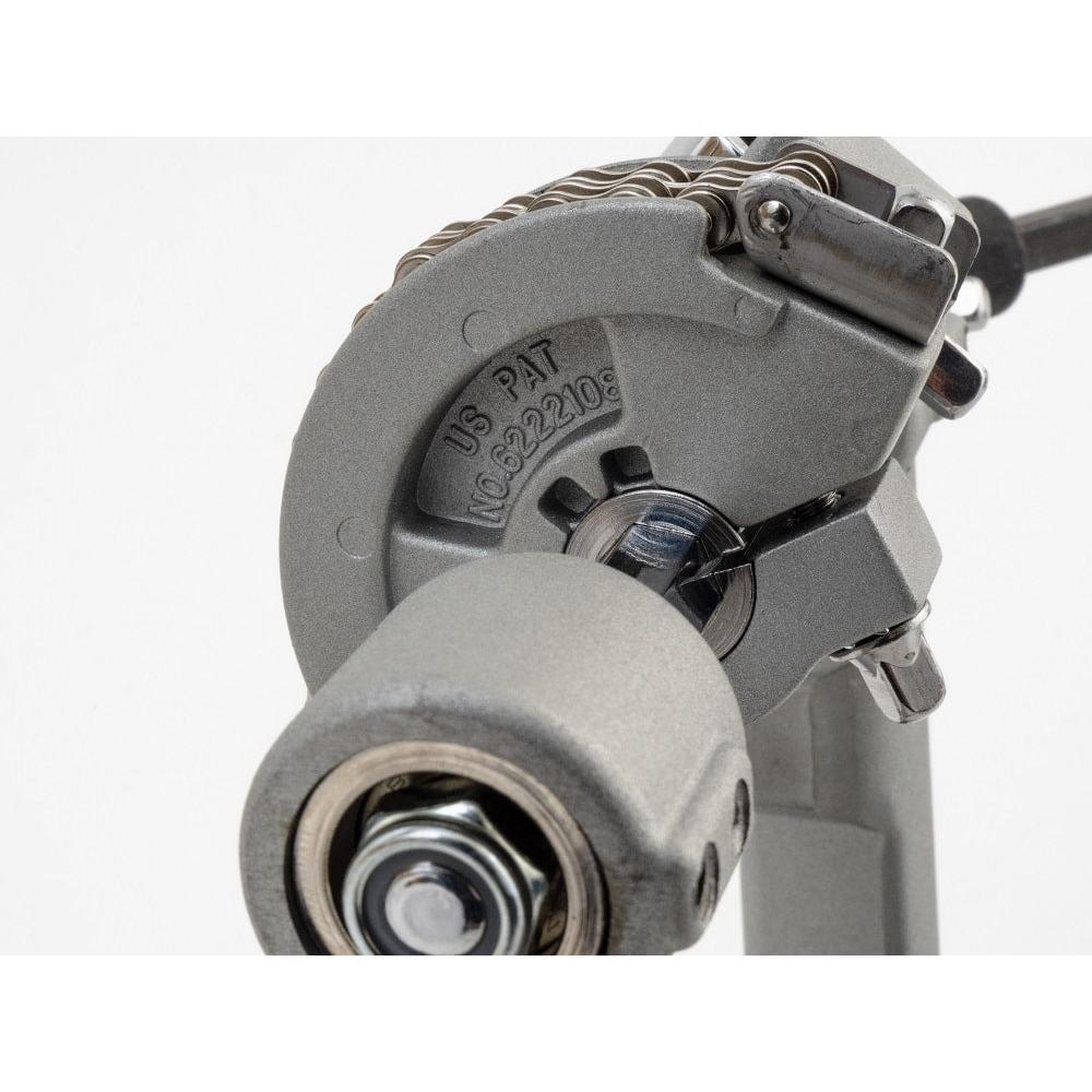 Close-up of the chain drive mechanism on the DIXON PP-PK New K Series single bassdrum pedal by Dixon