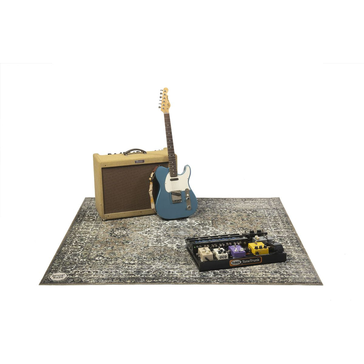 DRUMnBASE Vintage Persian Club Series Green 165x142cm carpet with guitar amplifier, electric guitar, and pedalboard