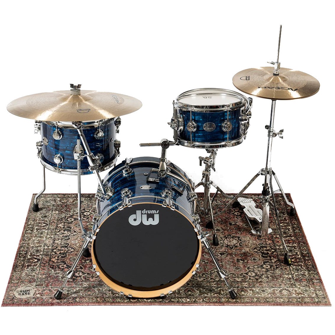 DRUMnBASE VP130-CLW Vintage Persian Classic Worn drum/stage mat 130 x 90 cm under blue drum kit with cymbals