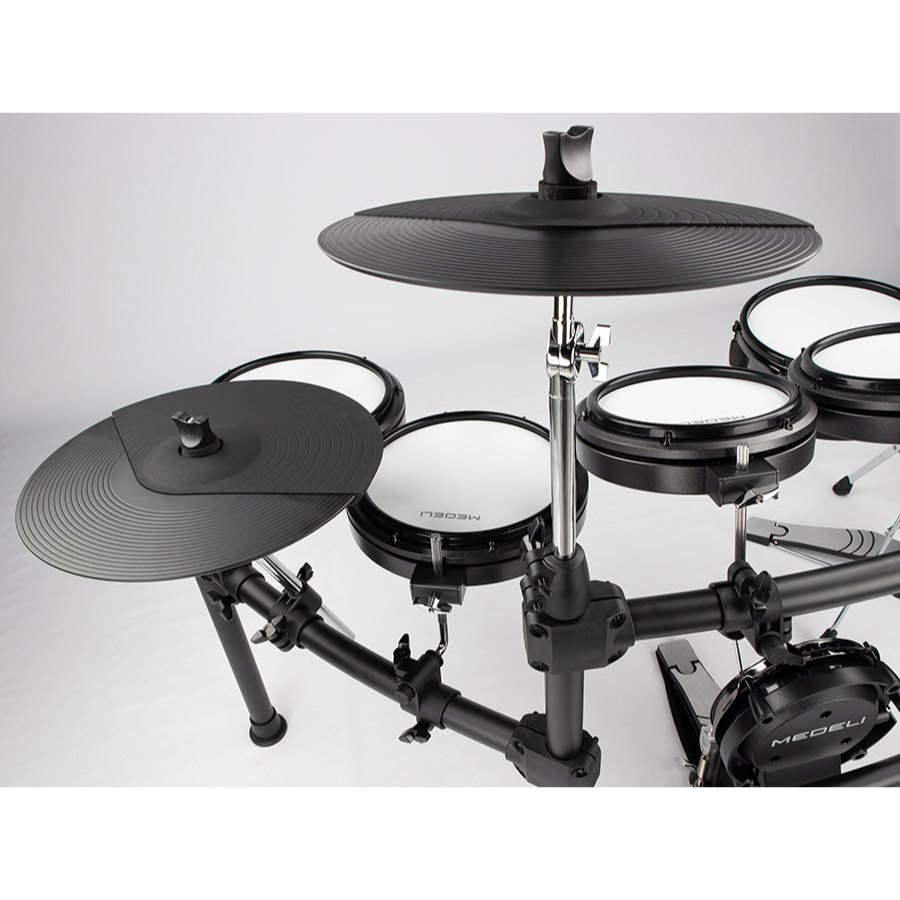Medeli MZ725 digital drum kit in XL setup with dual-zone mesh heads and real hi-hat stand by Medeli